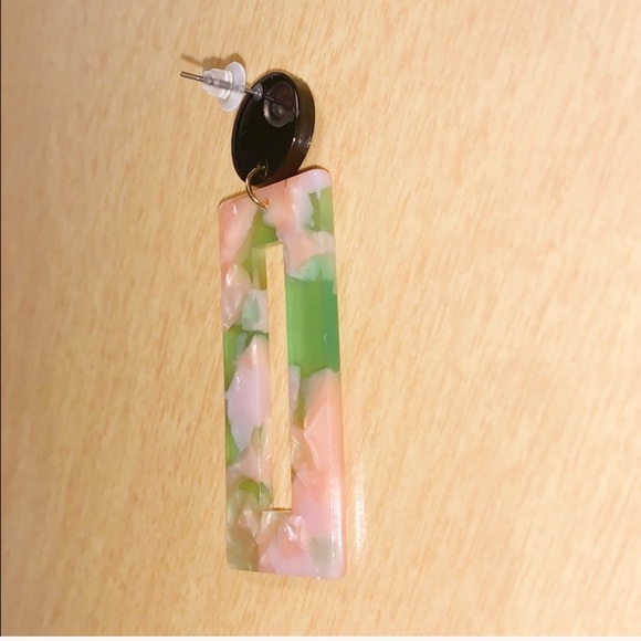 Marbleized acrylic rectangle drop dangle earrings - Picture 2 of 4